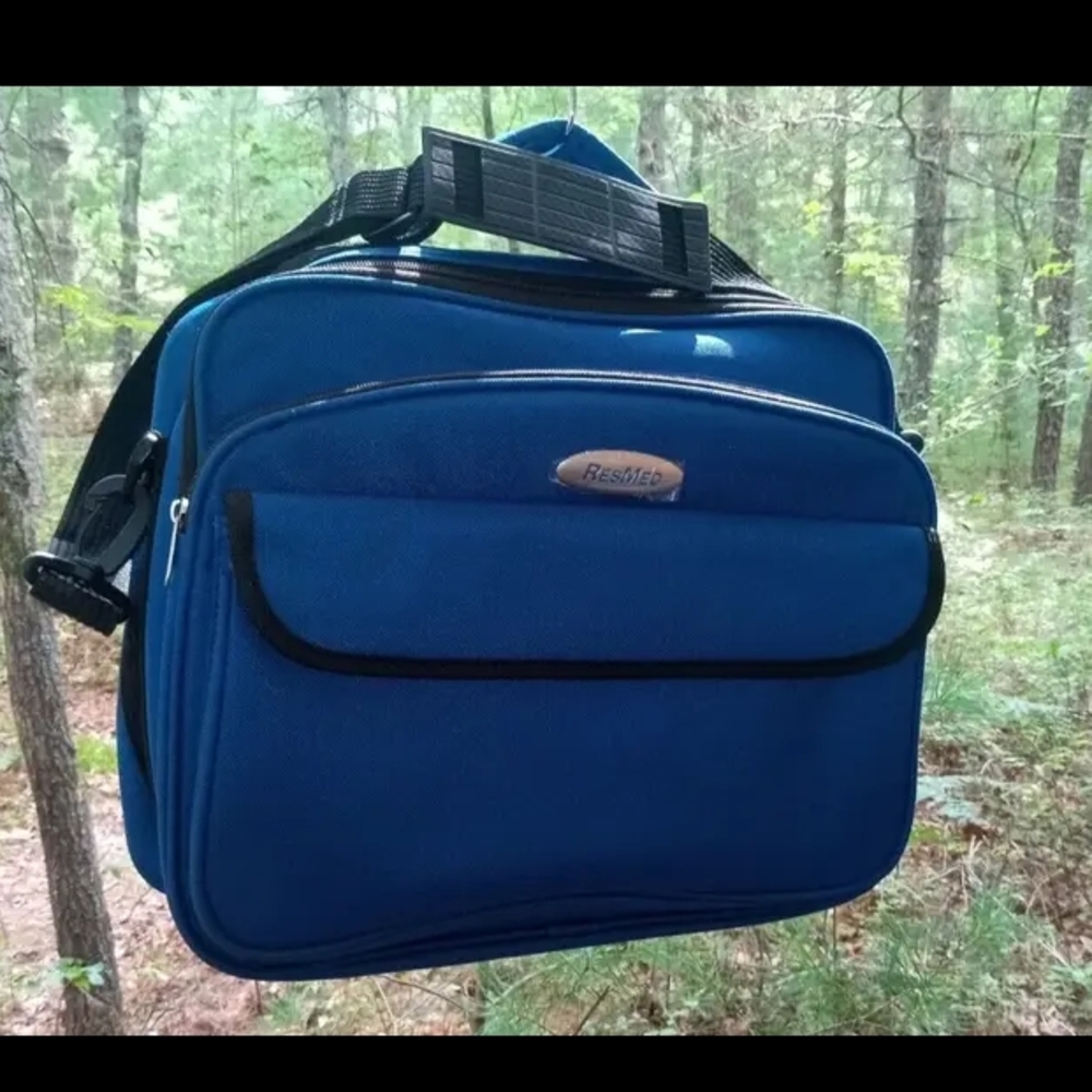 Navy Blue Messenger Bag with Durable Fabric and Shoulder Strap